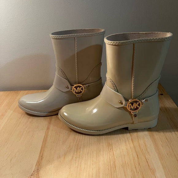 Michael Kors Shoes - Michael Kors Womens Rubber Rain Boots *read*